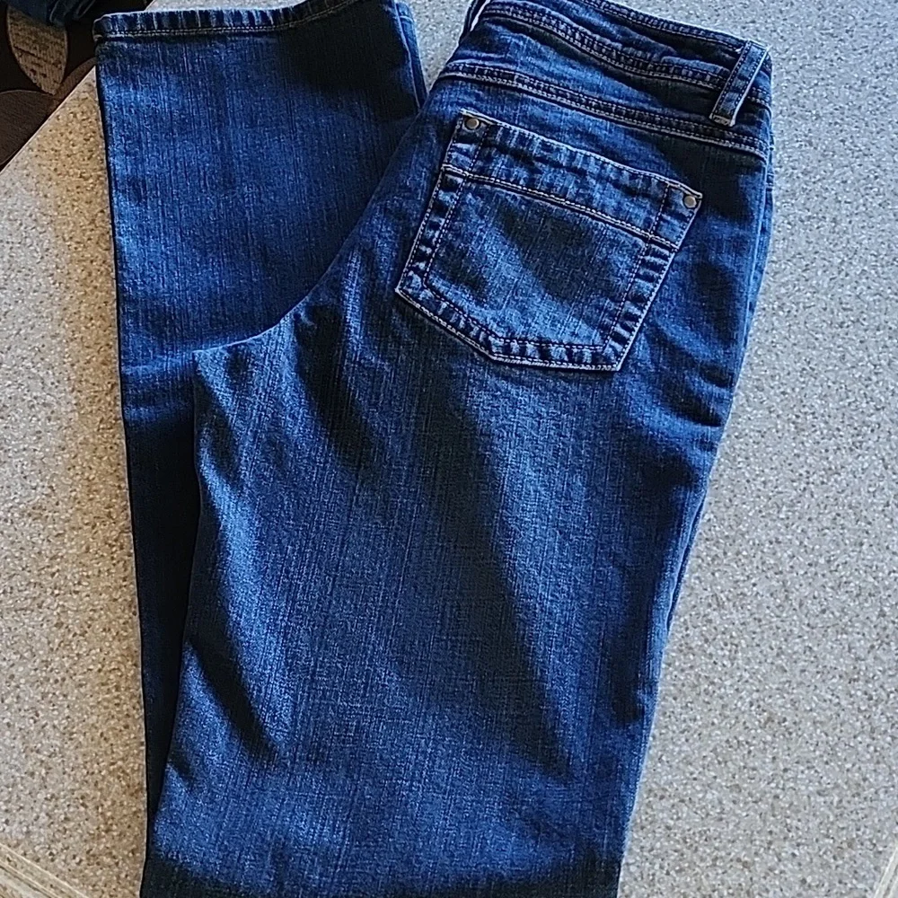 CAbi Slim Straight Leg Jean Size 8, Like New - Picture 2 of 10